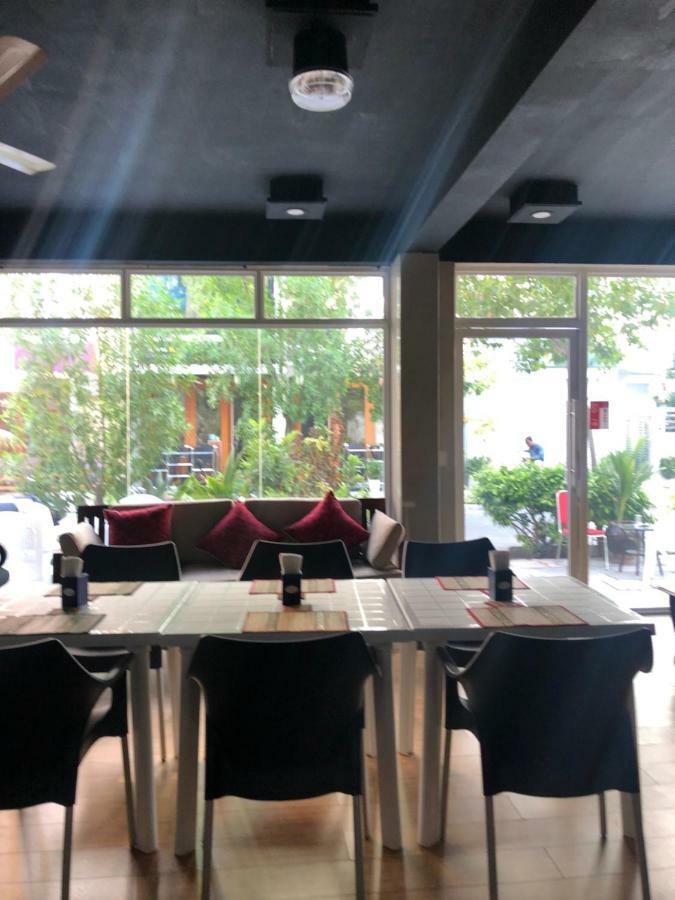 Beach Arena Inn Hulhumale Bagian luar foto