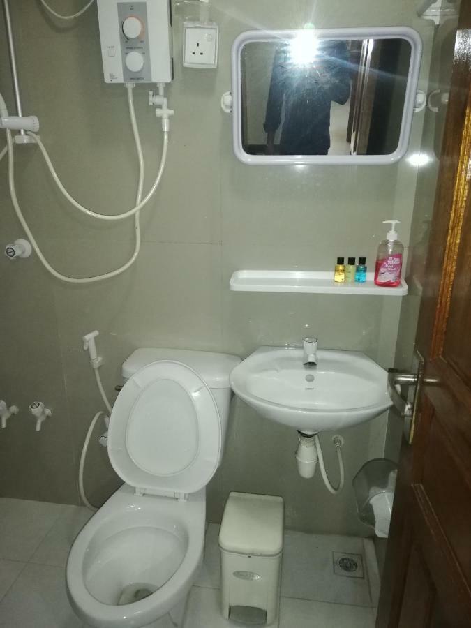 Beach Arena Inn Hulhumale Bagian luar foto