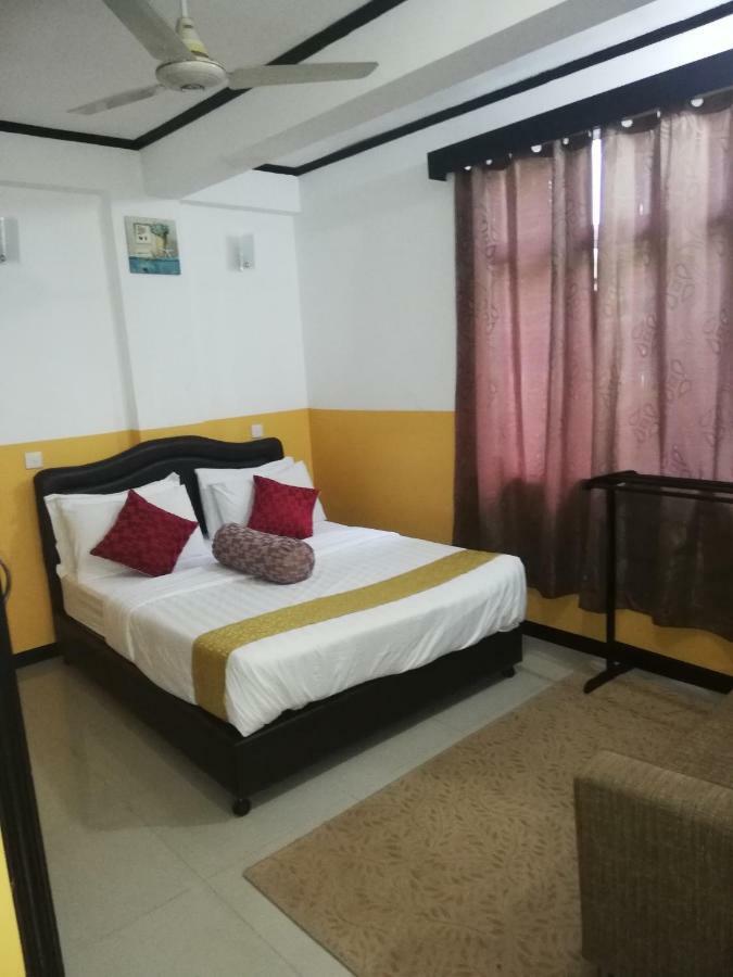 Beach Arena Inn Hulhumale Bagian luar foto