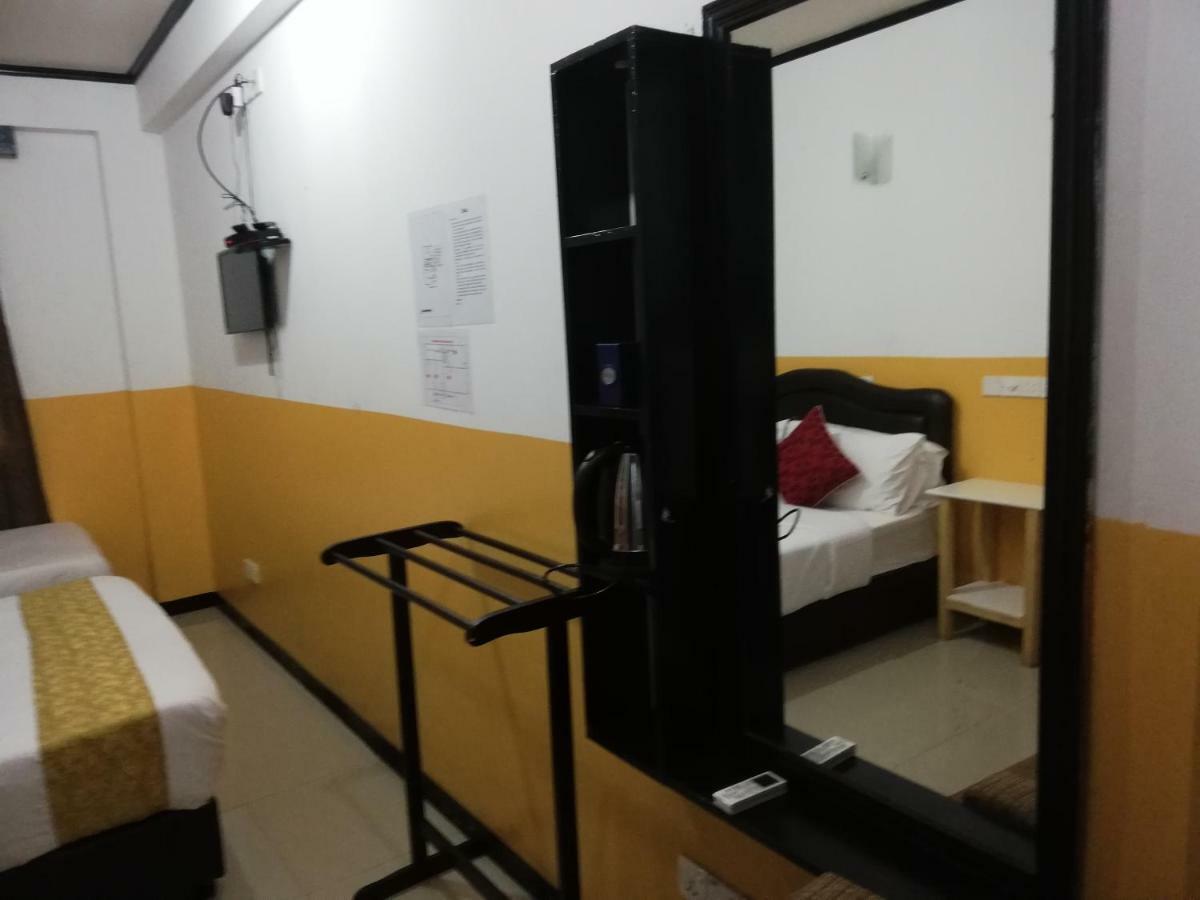 Beach Arena Inn Hulhumale Bagian luar foto