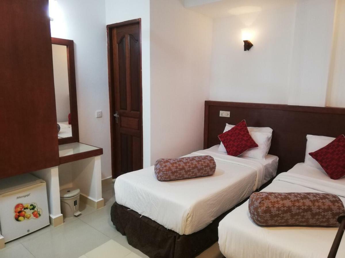 Beach Arena Inn Hulhumale Bagian luar foto