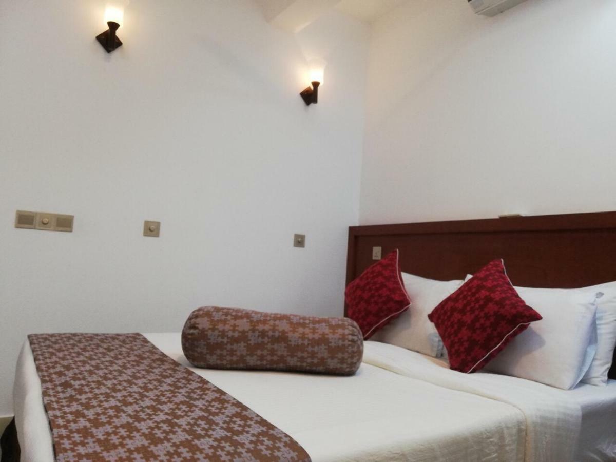 Beach Arena Inn Hulhumale Bagian luar foto
